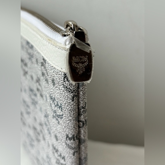 Sale🔥 Authentic MCM Brand New BIG POUCH - Picture 3 of 6